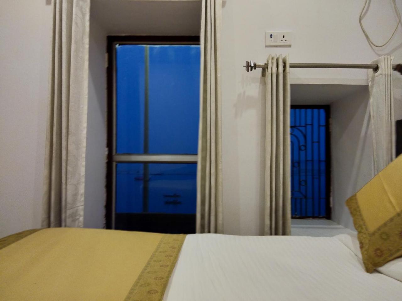 Elena Hotel 3*