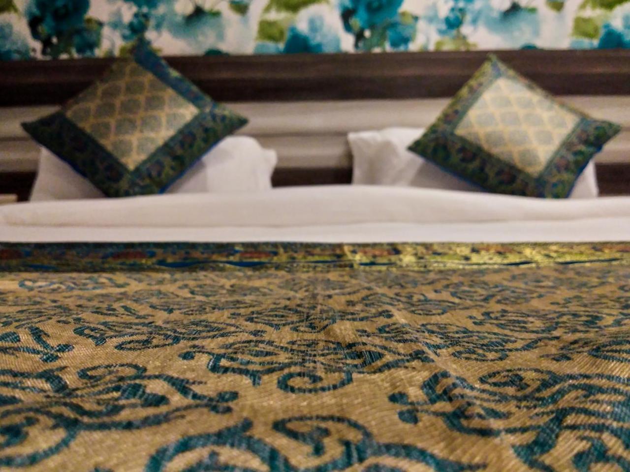 Elena Hotel